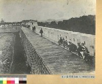 藏品(日軍自衛隊在台北城牆上防守反抗軍)的圖片